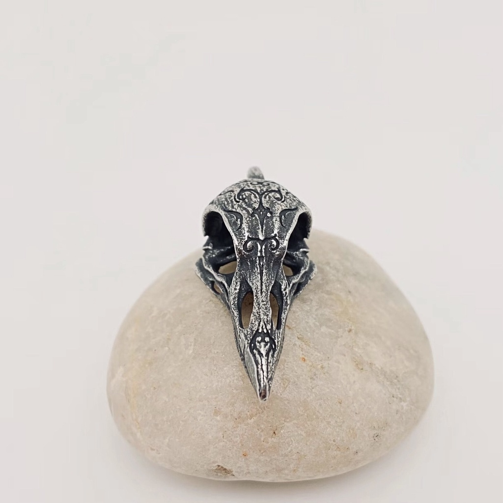 Pendentif tête de corbeau sculptée en acier inoxydable